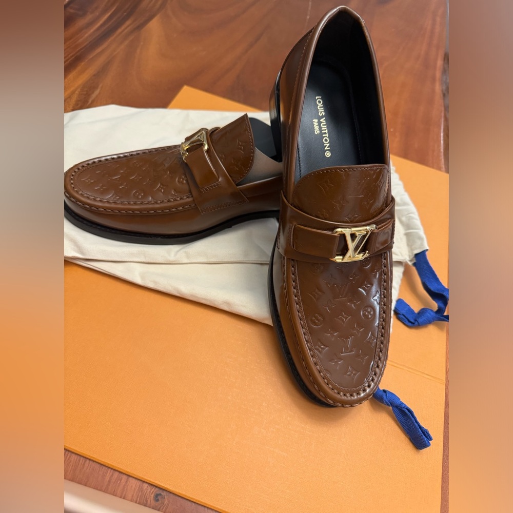 Louis Vuitton Major Loafer Cognac LV Size: 7 US: 8.5-9